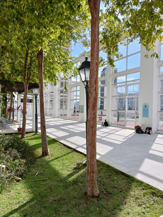 Straits Quay Marina Suites Penang By Aurorahomes Bagan Jermal 外观 照片