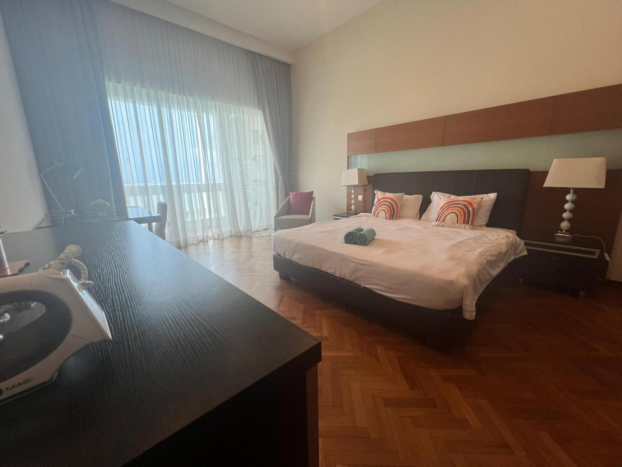 Straits Quay Marina Suites Penang By Aurorahomes Bagan Jermal 外观 照片