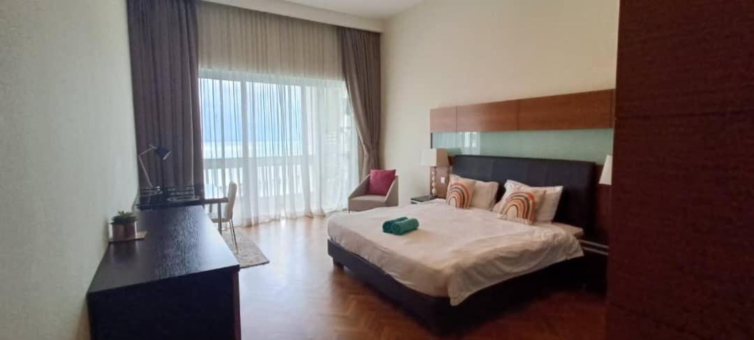 Straits Quay Marina Suites Penang By Aurorahomes Bagan Jermal 外观 照片