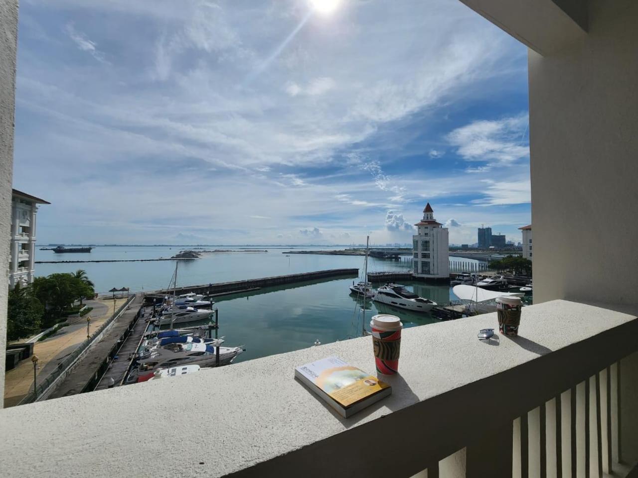 Straits Quay Marina Suites Penang By Aurorahomes Bagan Jermal 外观 照片